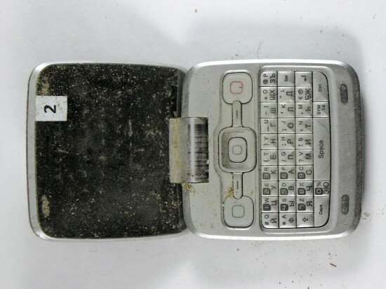 Pic. 15. Heres how the phone looked like after the 1 minute test in the tray